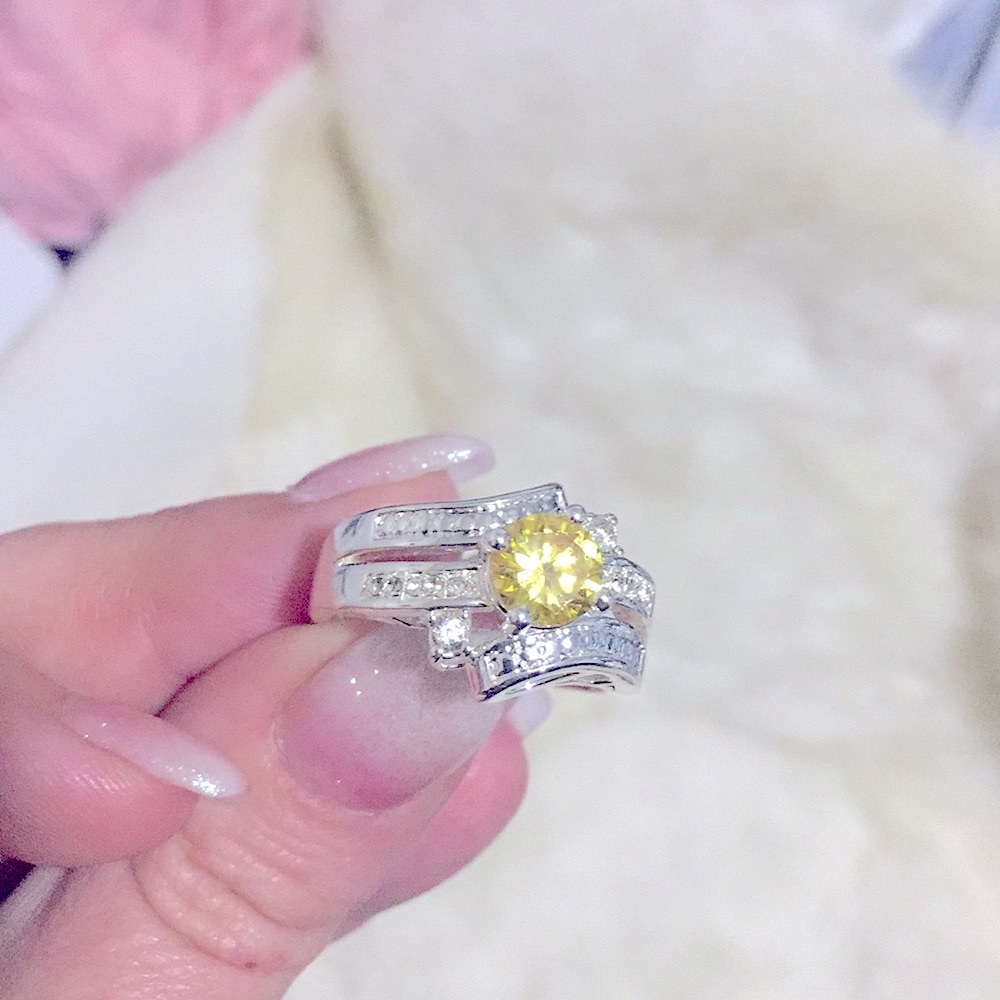 ๐Stunning Canary Yellow Round Cushion Stone Center w/CZ Crystal Diamond Paved - Picture 4 of 15